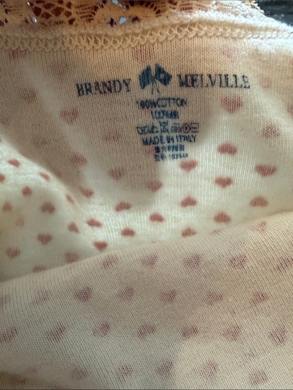 Brandy Melville White Cami with Red Polka Hearts - Picture 4 of 6